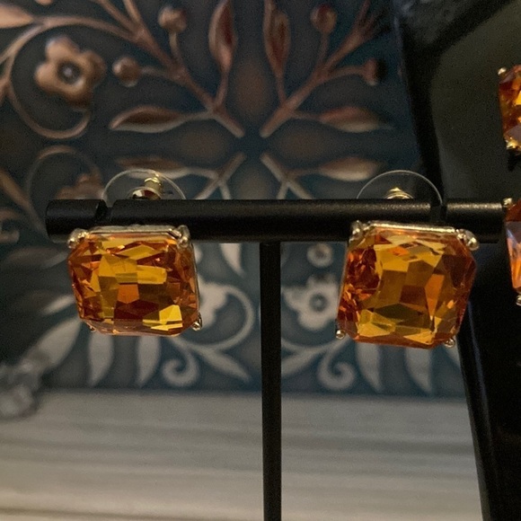 VINTAGE STUNNING orange topaz color necklace and earring set.​​ - Picture 3 of 16